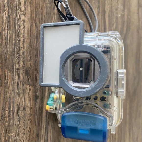 Canon Camera WP-DC70 Water Proof Case 40M/130 Ft Plastic Body - Picture 5 of 5